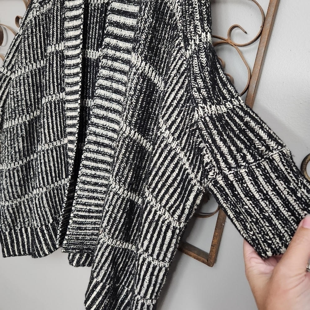 Alice + Olivia black and cream open cardigan size L/XL heavier weight - Picture 5 of 10
